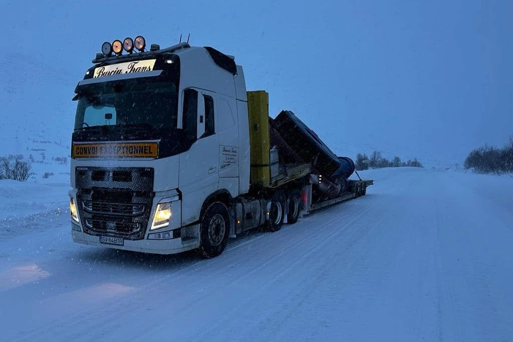 Camion Burciu Trans în condiții de iarnă Scandinavia